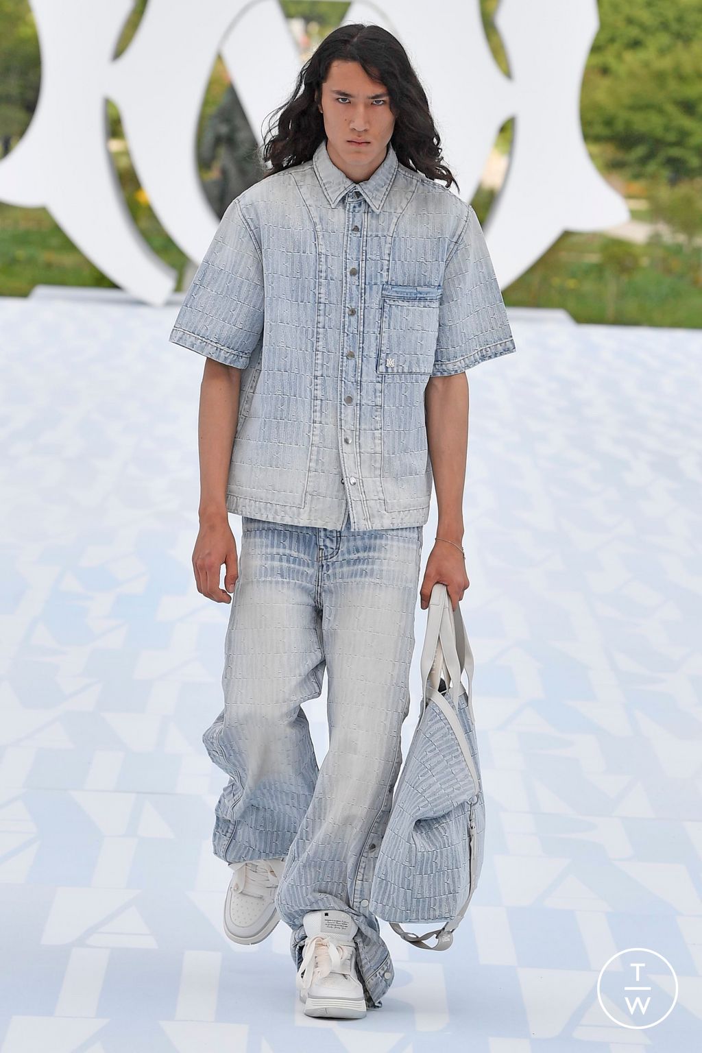 Fashion Week Paris Spring/Summer 2023 look 7 from the Amiri collection 男装