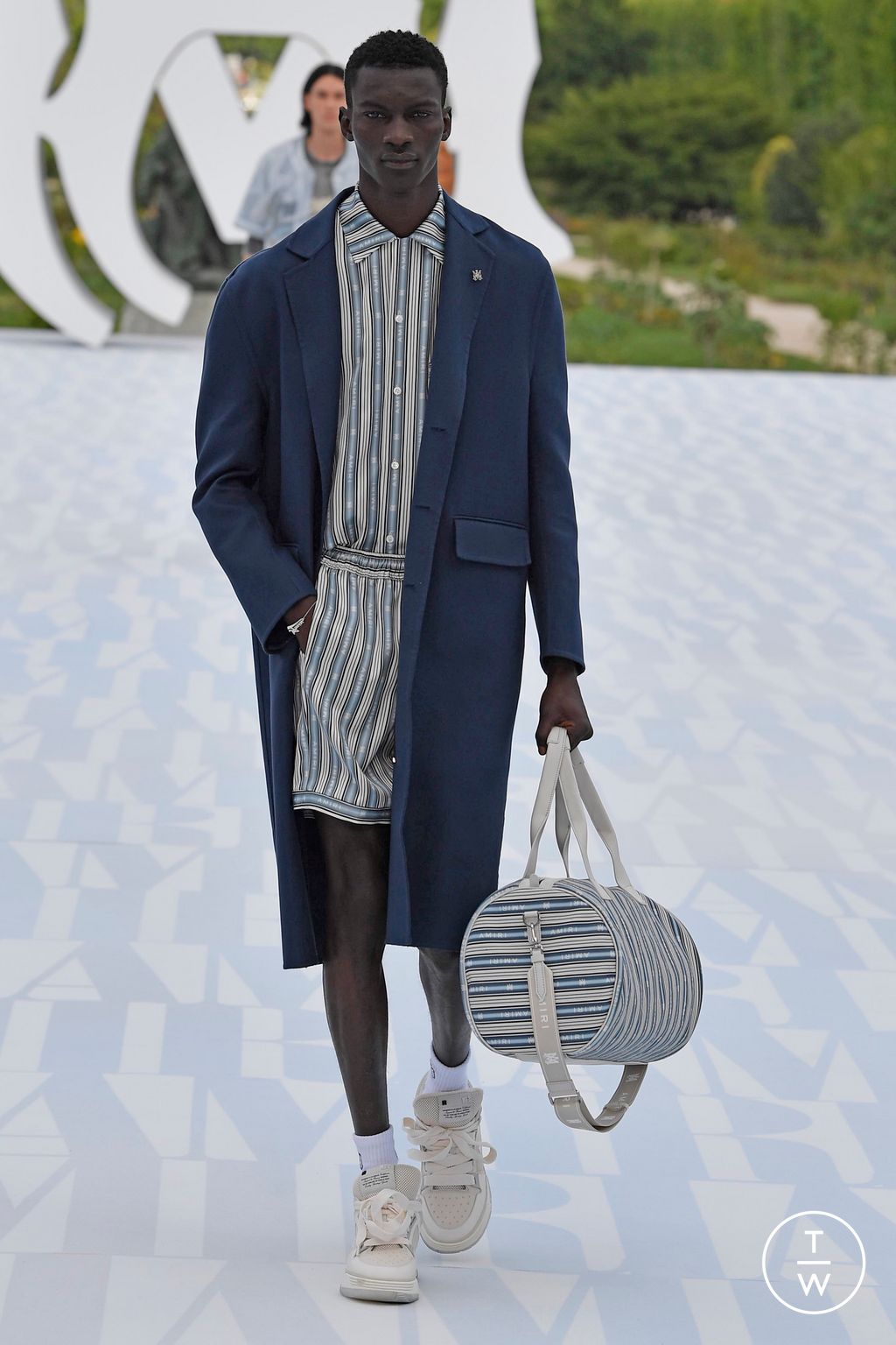 Fashion Week Paris Spring/Summer 2023 look 9 from the Amiri collection 男装