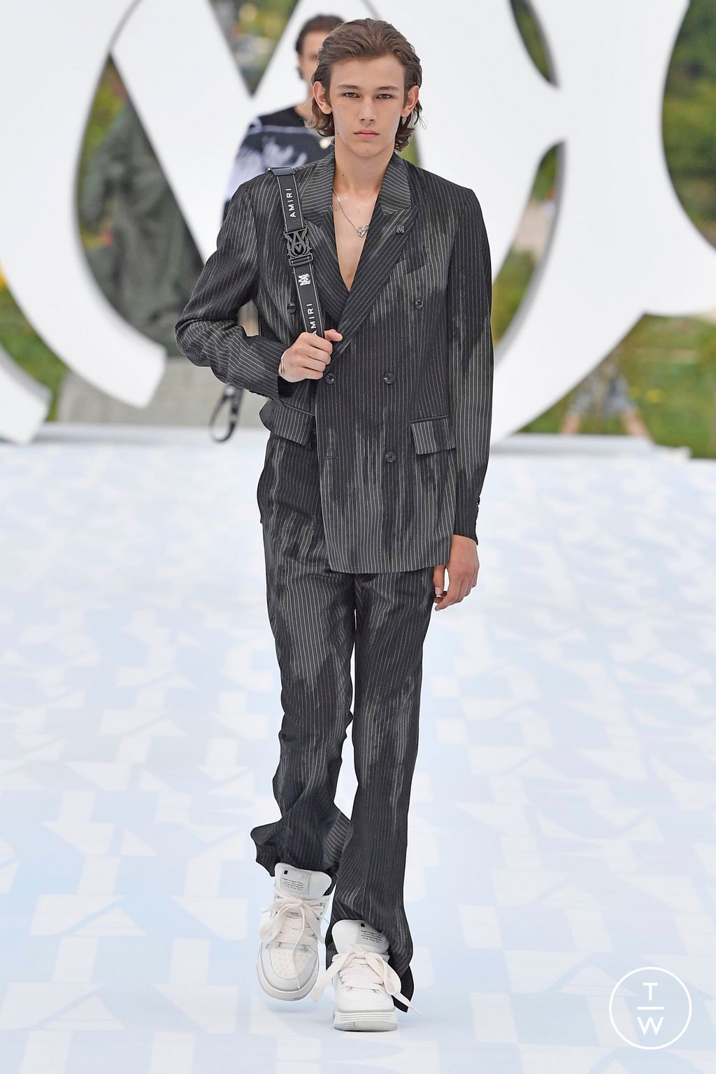 Fashion Week Paris Spring/Summer 2023 look 16 from the Amiri collection menswear