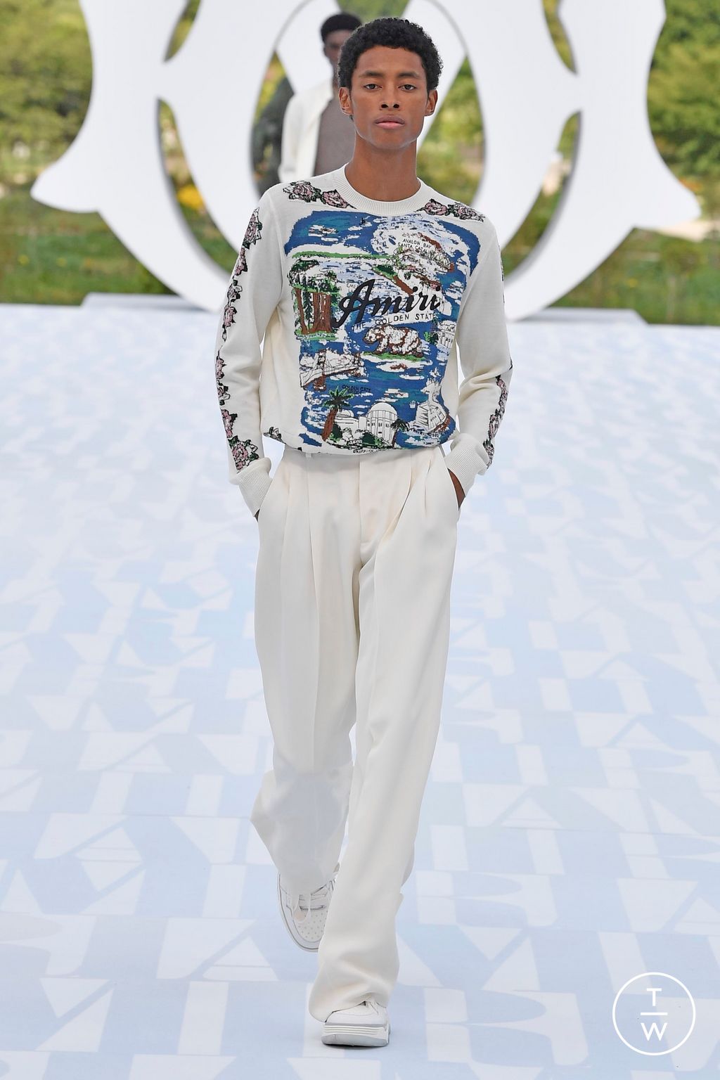 Fashion Week Paris Spring/Summer 2023 look 28 from the Amiri collection 男装