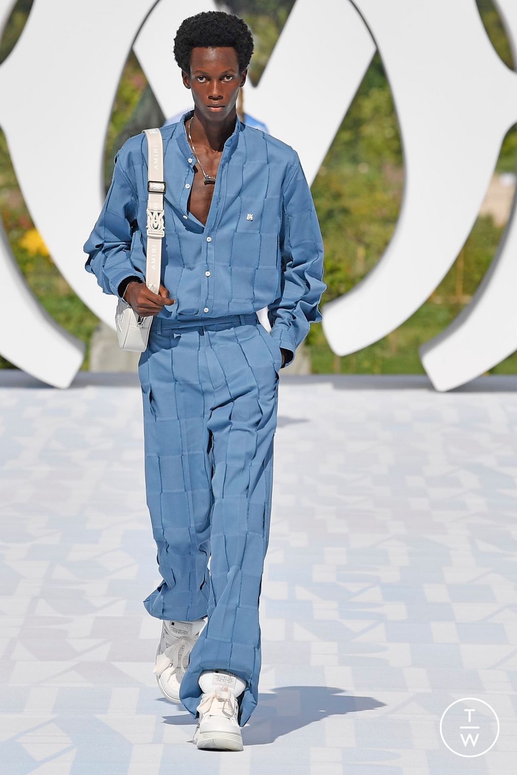 Fashion Week Paris Spring/Summer 2023 look 41 from the Amiri collection 男装
