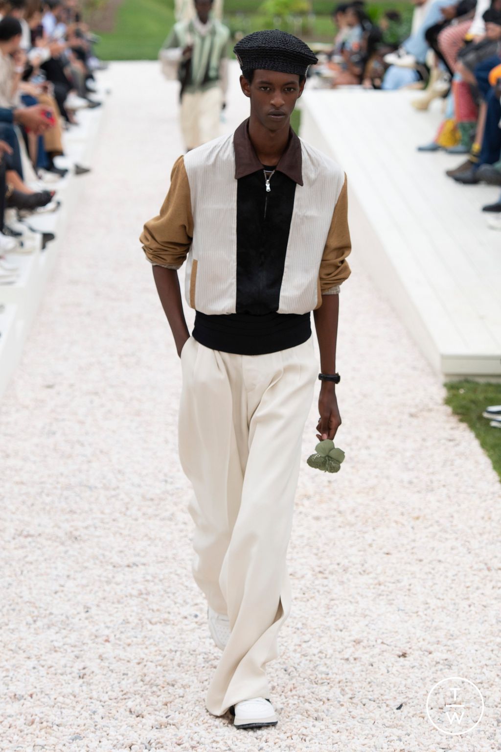 Fashion Week Paris Spring/Summer 2024 look 41 de la collection Amiri menswear