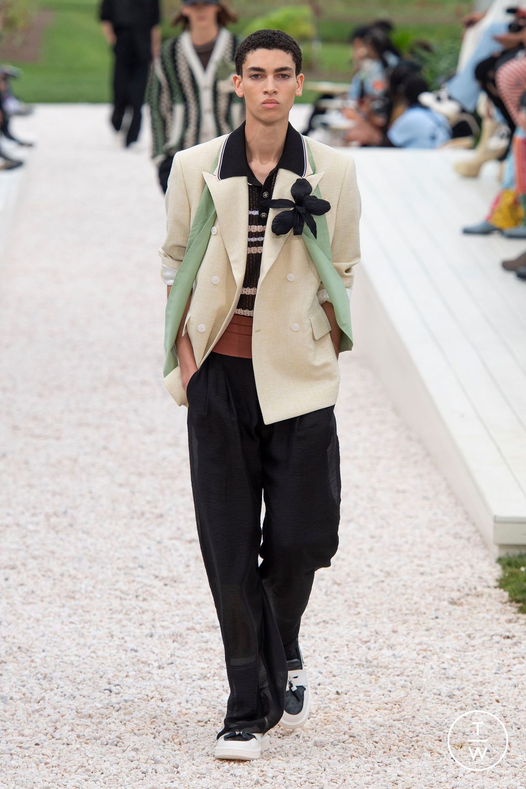 Fashion Week Paris Spring/Summer 2024 look 43 from the Amiri collection 男装