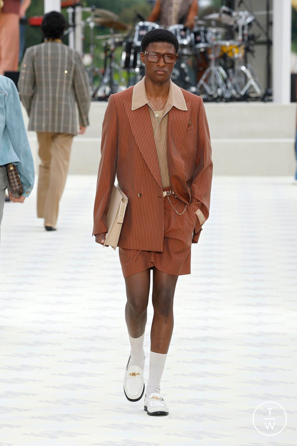 Fashion Week Paris Spring-Summer 2025 look 25 from the Amiri collection 男装