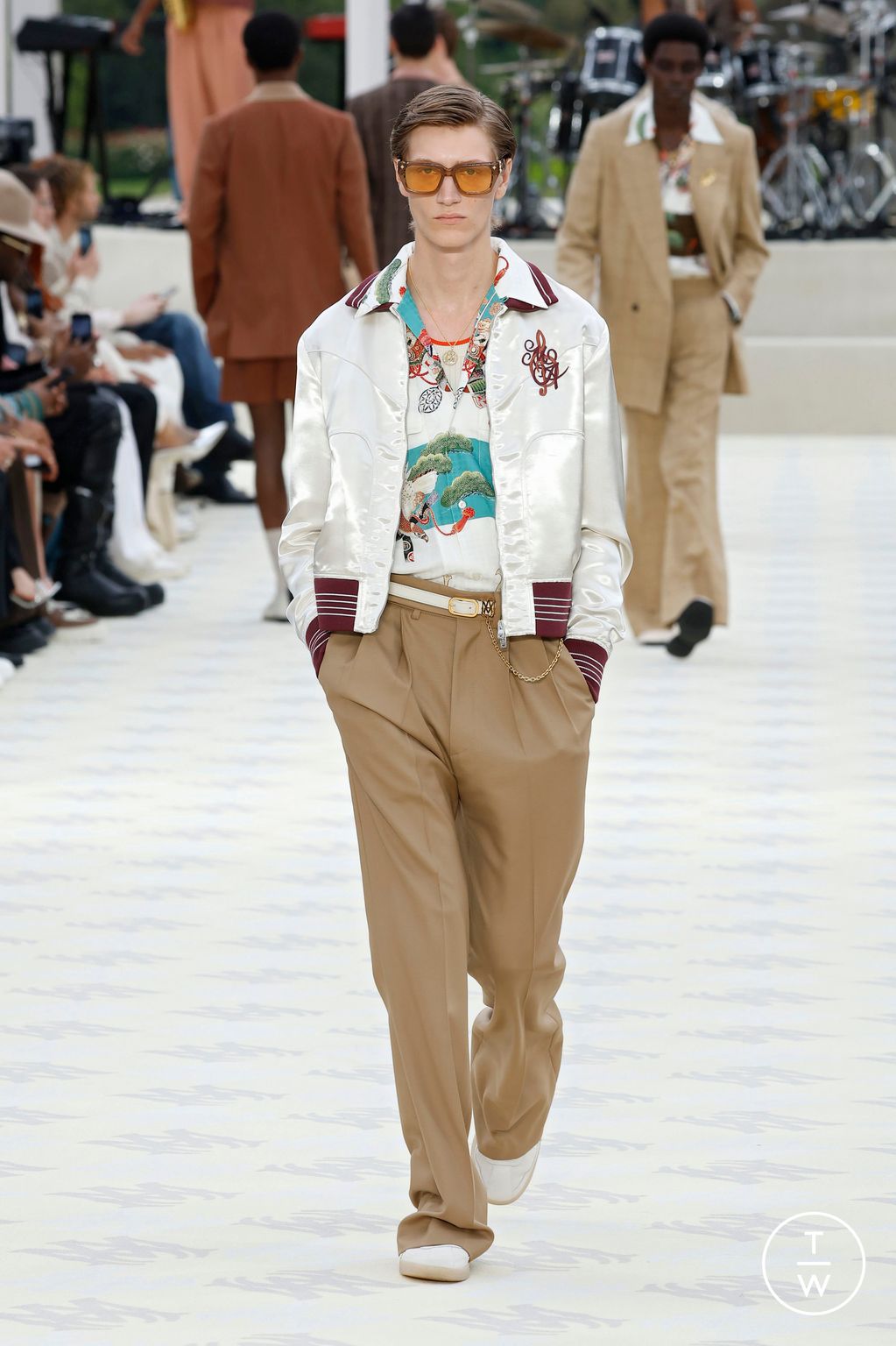 Fashion Week Paris Spring-Summer 2025 look 32 from the Amiri collection 男装