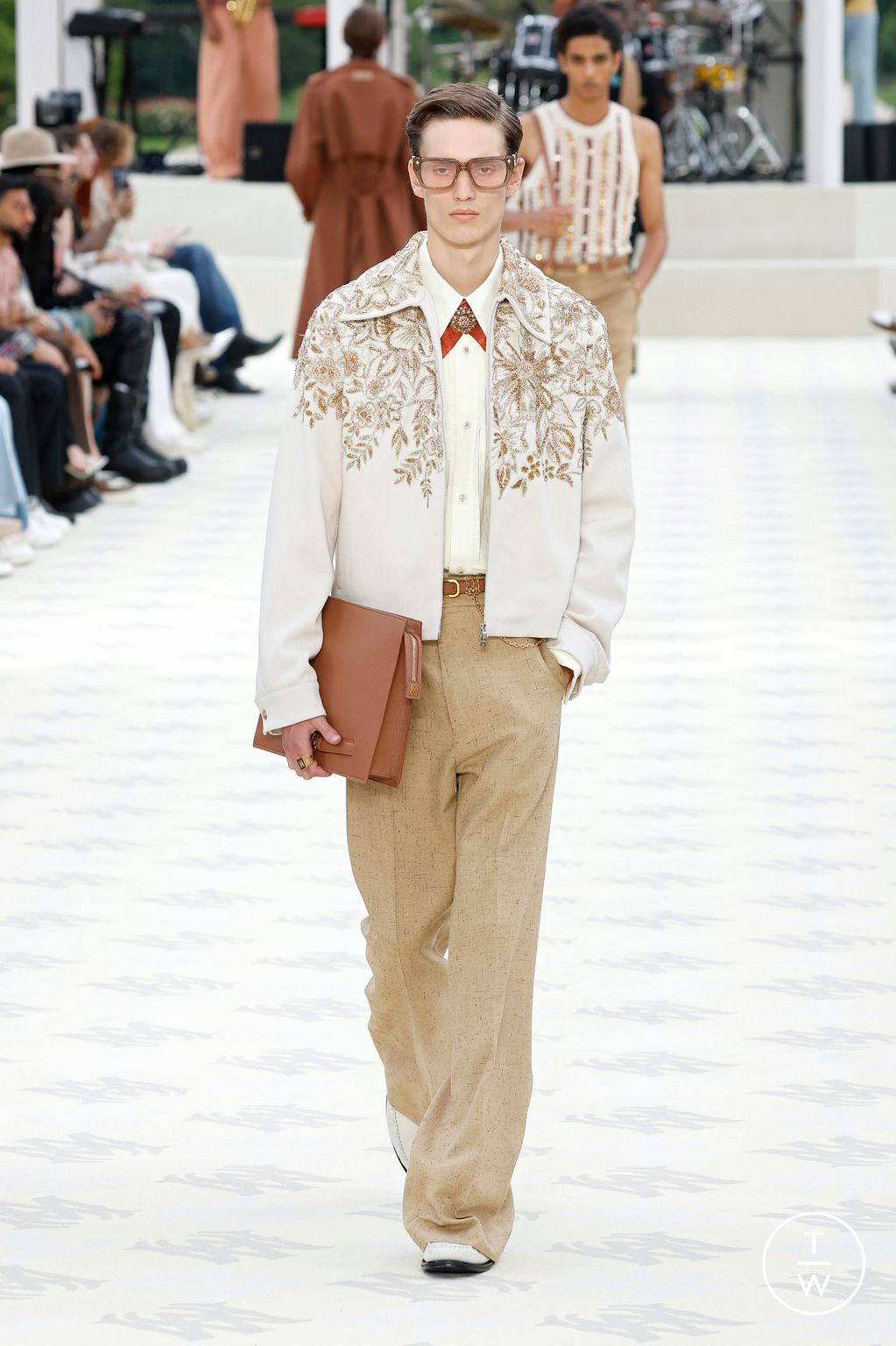 Fashion Week Paris Spring-Summer 2025 look 34 from the Amiri collection 男装
