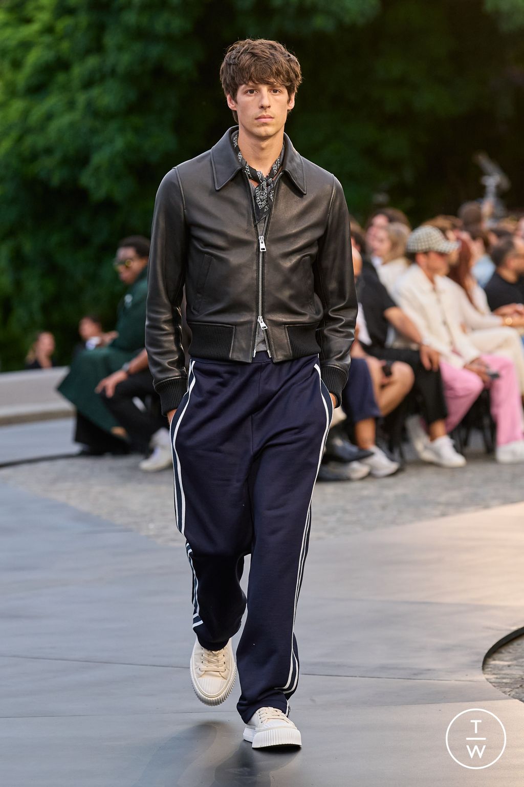 Fashion Week Paris Spring/Summer 2023 look 9 from the Ami collection menswear