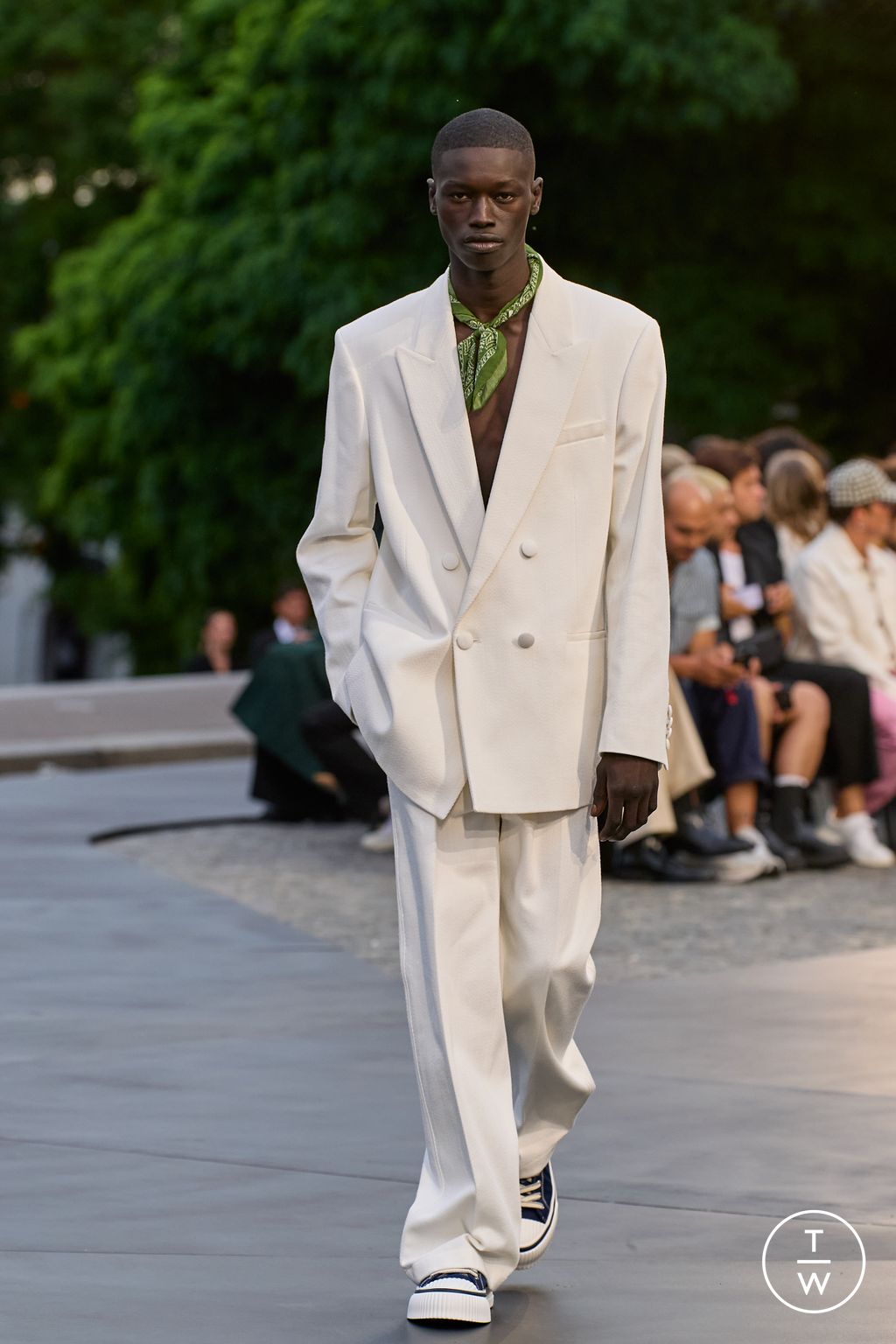 Fashion Week Paris Spring/Summer 2023 look 13 from the Ami collection menswear