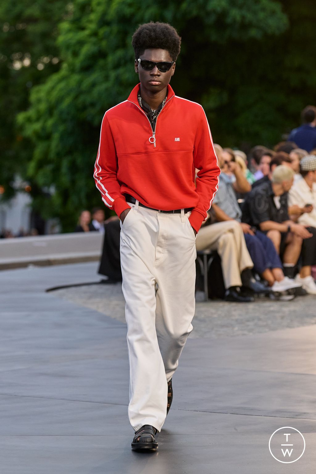 Fashion Week Paris Spring/Summer 2023 look 38 from the Ami collection menswear
