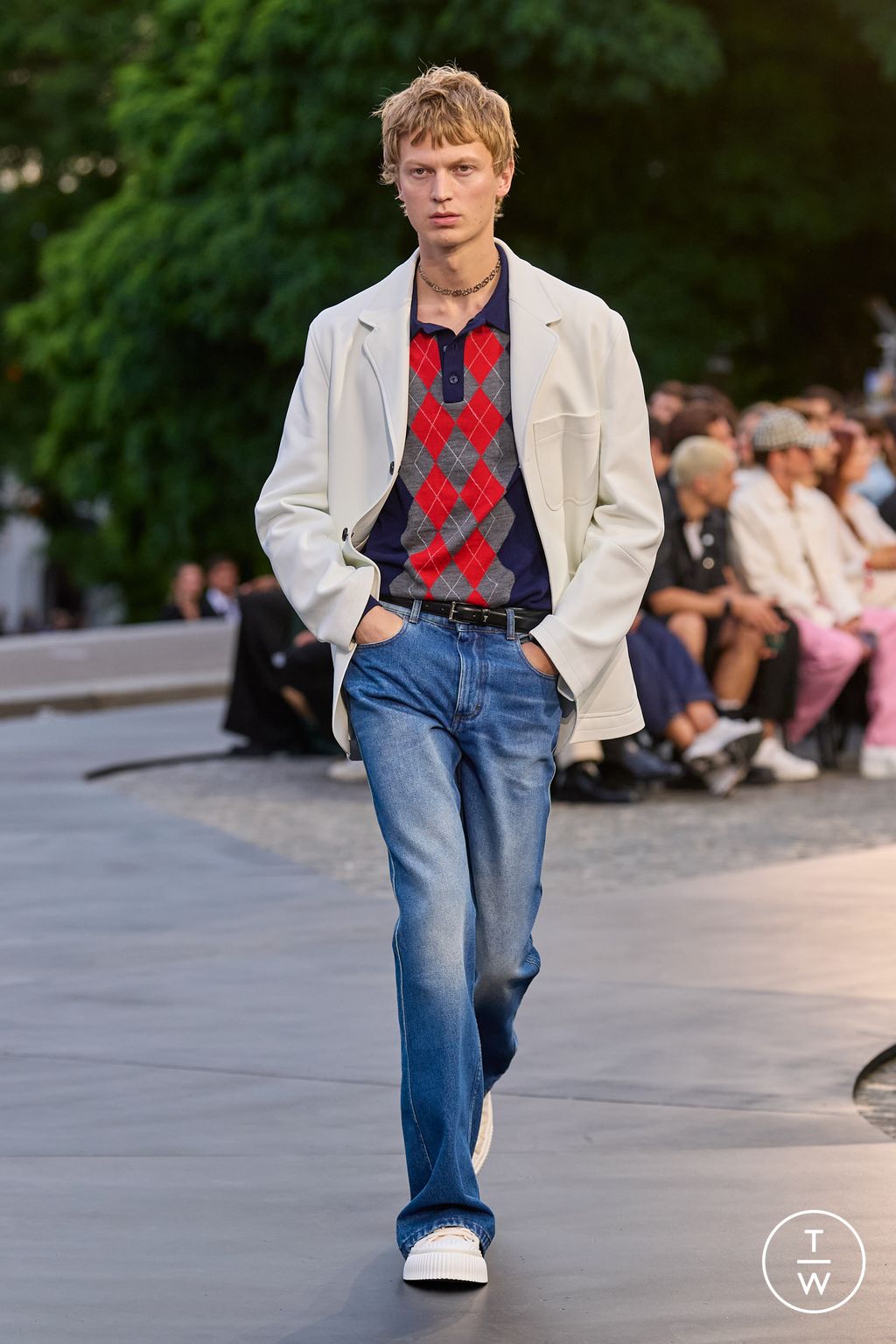 Fashion Week Paris Spring/Summer 2023 look 40 from the Ami collection menswear