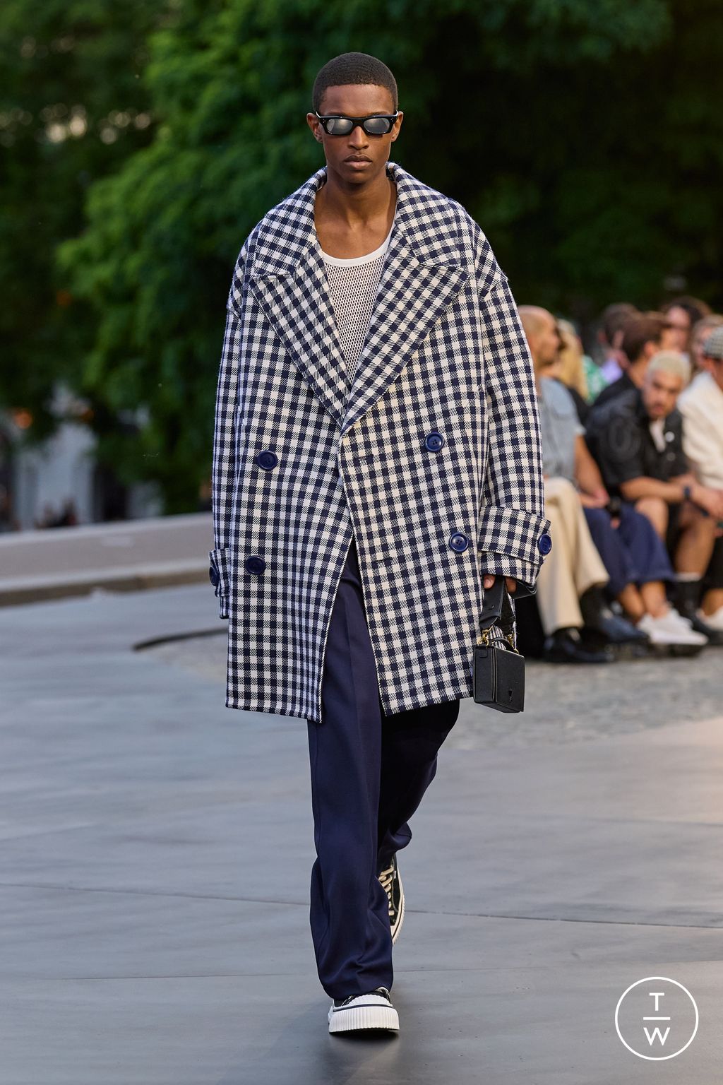 Fashion Week Paris Spring/Summer 2023 look 44 from the Ami collection menswear