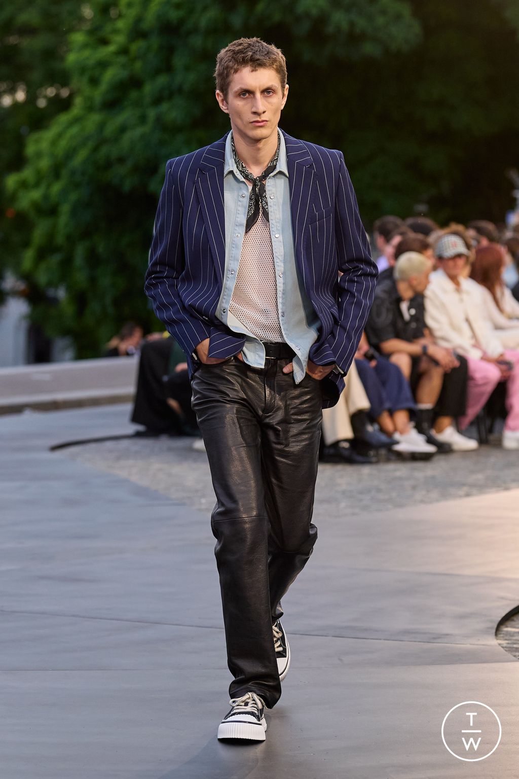 Fashion Week Paris Spring/Summer 2023 look 47 from the Ami collection 男装