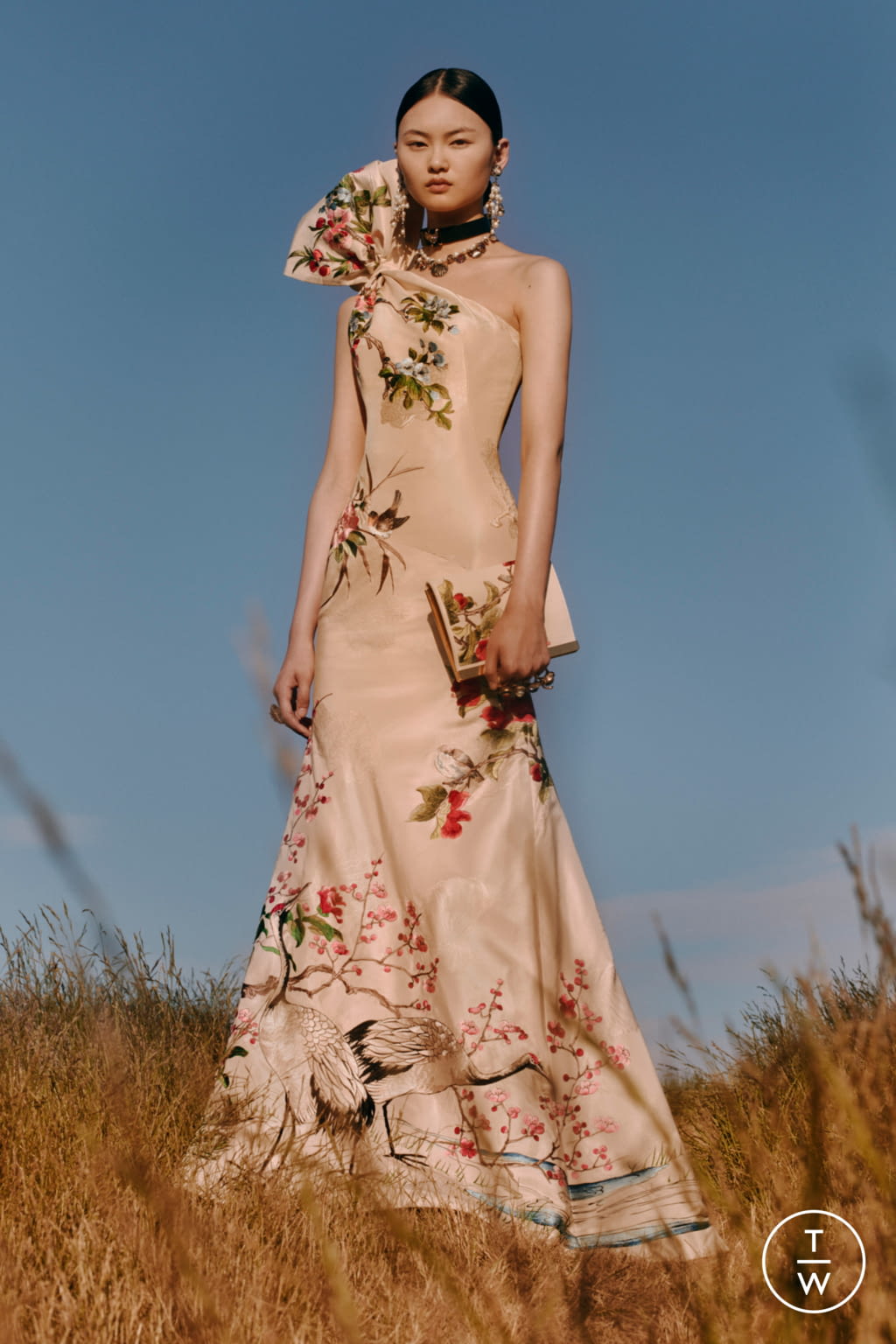 Fashion Week Paris Resort 2019 look 37 from the Alexander McQueen collection 女装