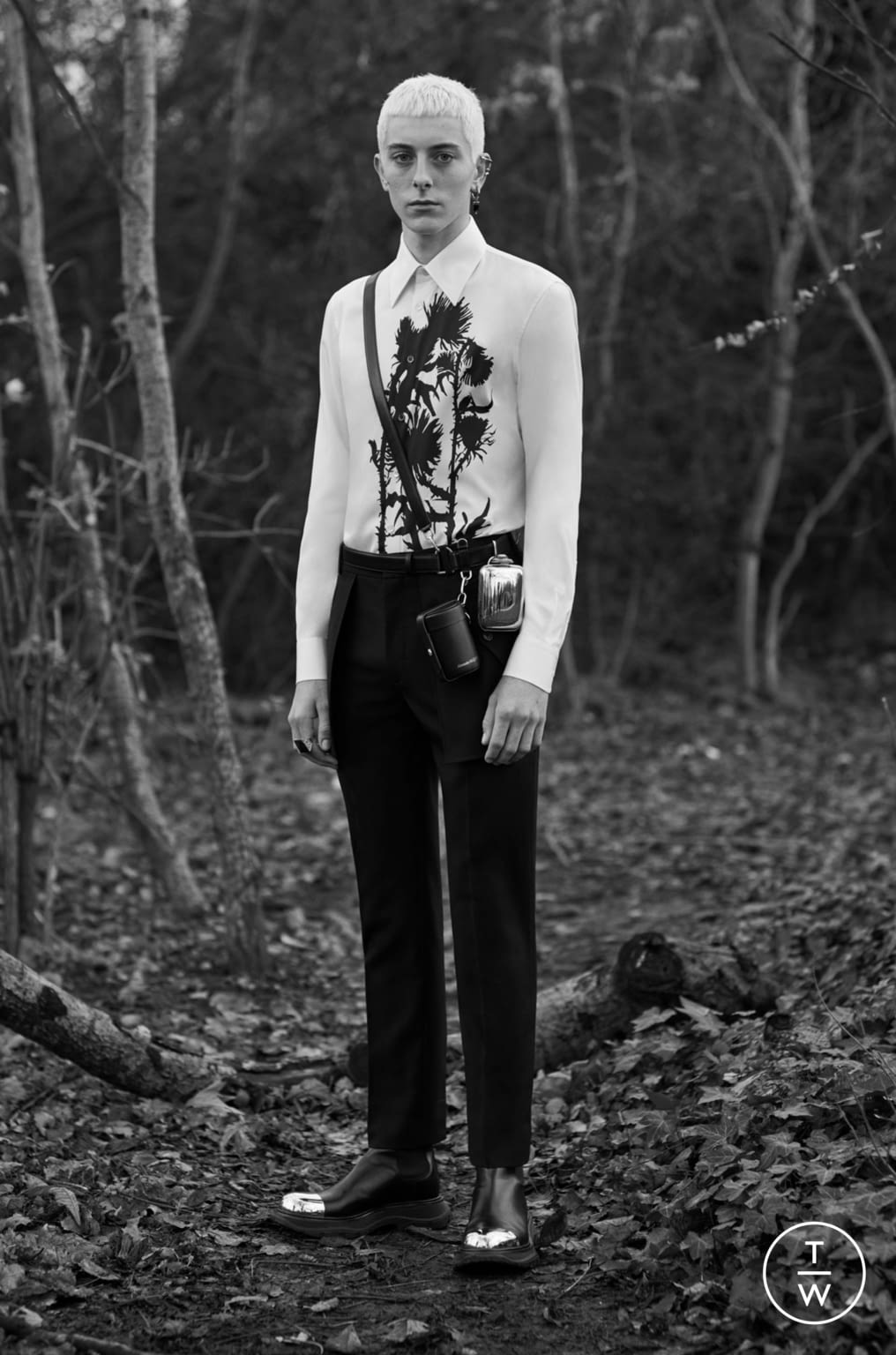 Fashion Week Milan Fall/Winter 2020 look 4 de la collection Alexander McQueen menswear