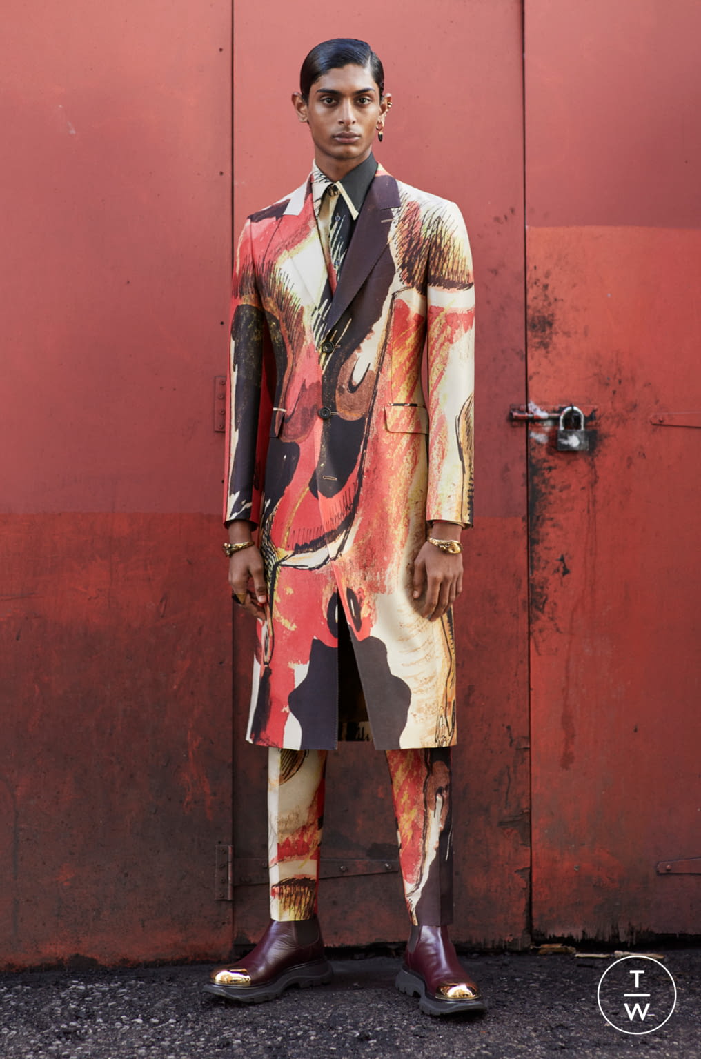 Fashion Week Milan Fall/Winter 2020 look 23 de la collection Alexander McQueen menswear