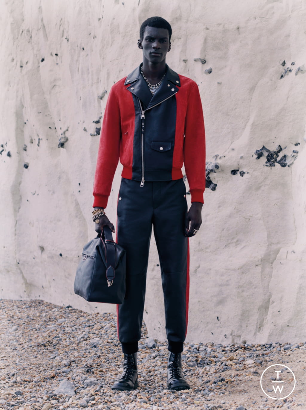 Fashion Week London Spring/Summer 2021 look 14 from the Alexander McQueen collection menswear