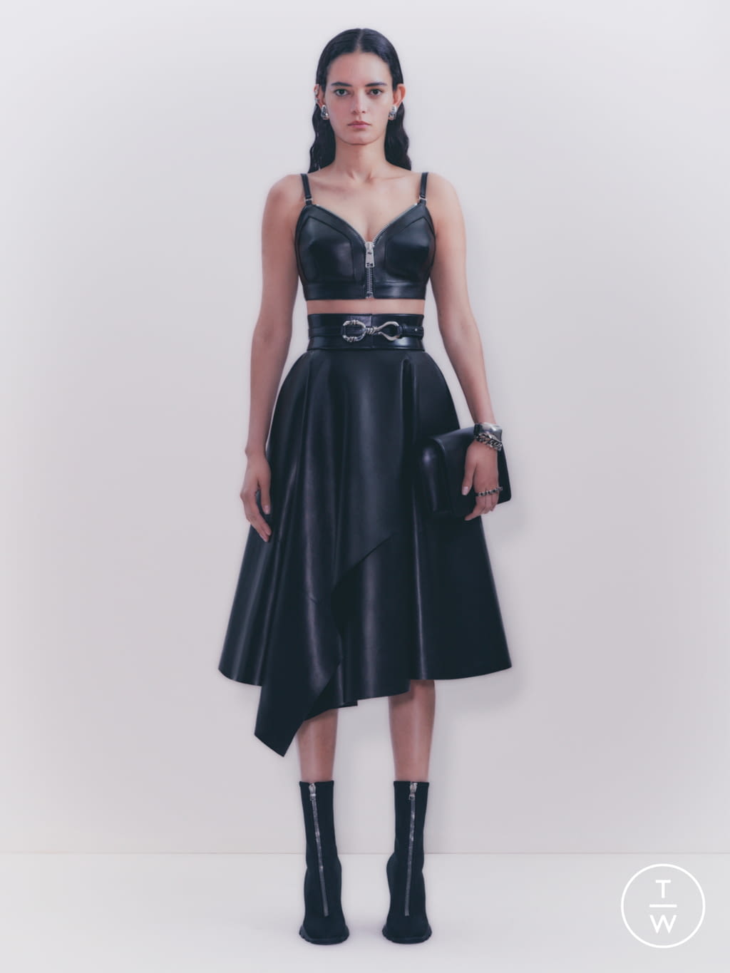 Fashion Week London Resort 2022 look 19 de la collection Alexander McQueen womenswear