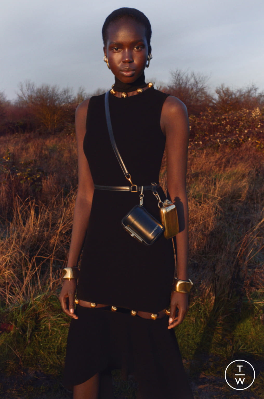 Fashion Week London Pre-Fall 2020 look 12 from the Alexander McQueen collection 女装