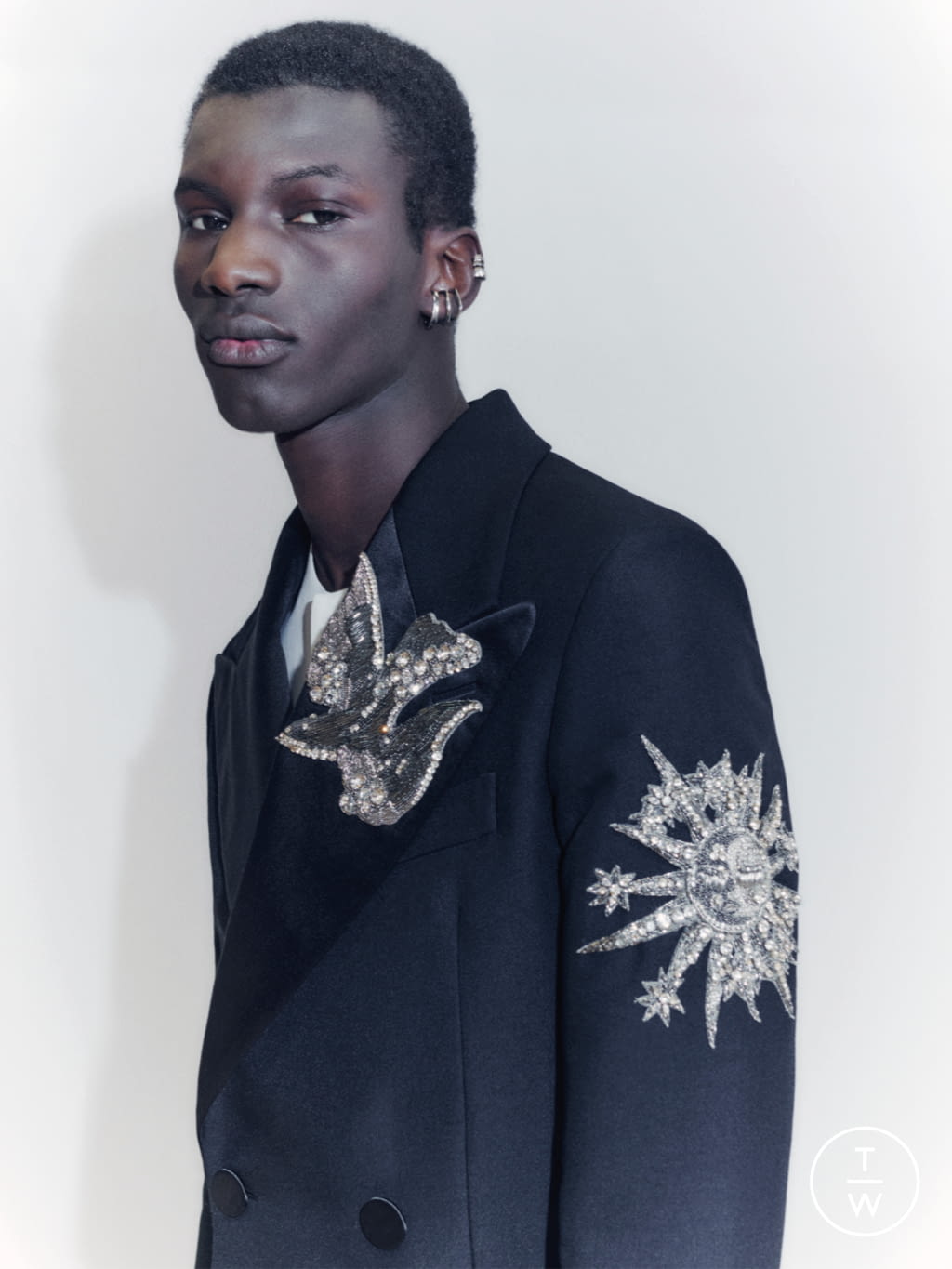 Fashion Week London Fall/Winter 2021 look 40 from the Alexander McQueen collection menswear
