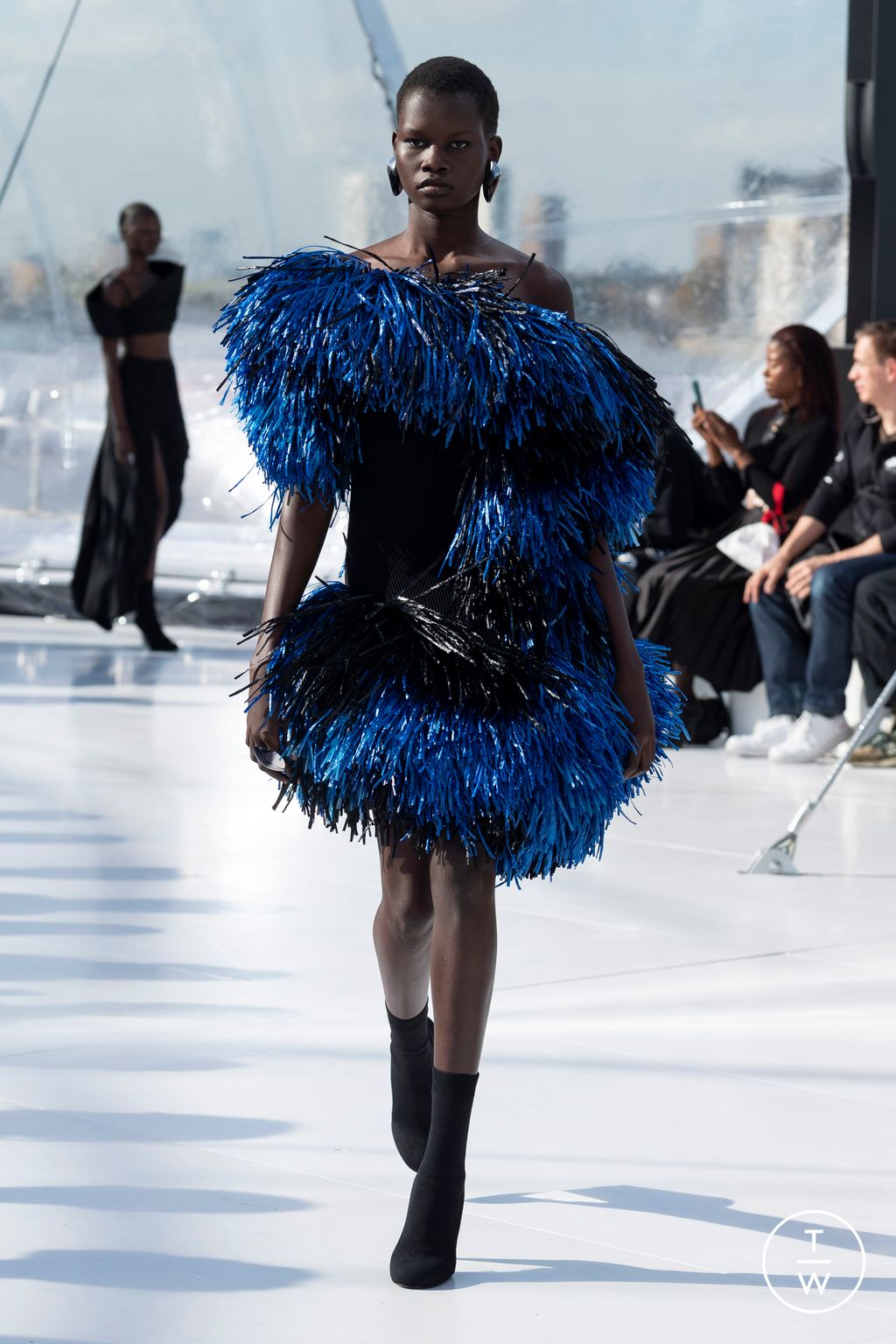 Fashion Week London Spring/Summer 2023 look 14 from the Alexander McQueen collection womenswear