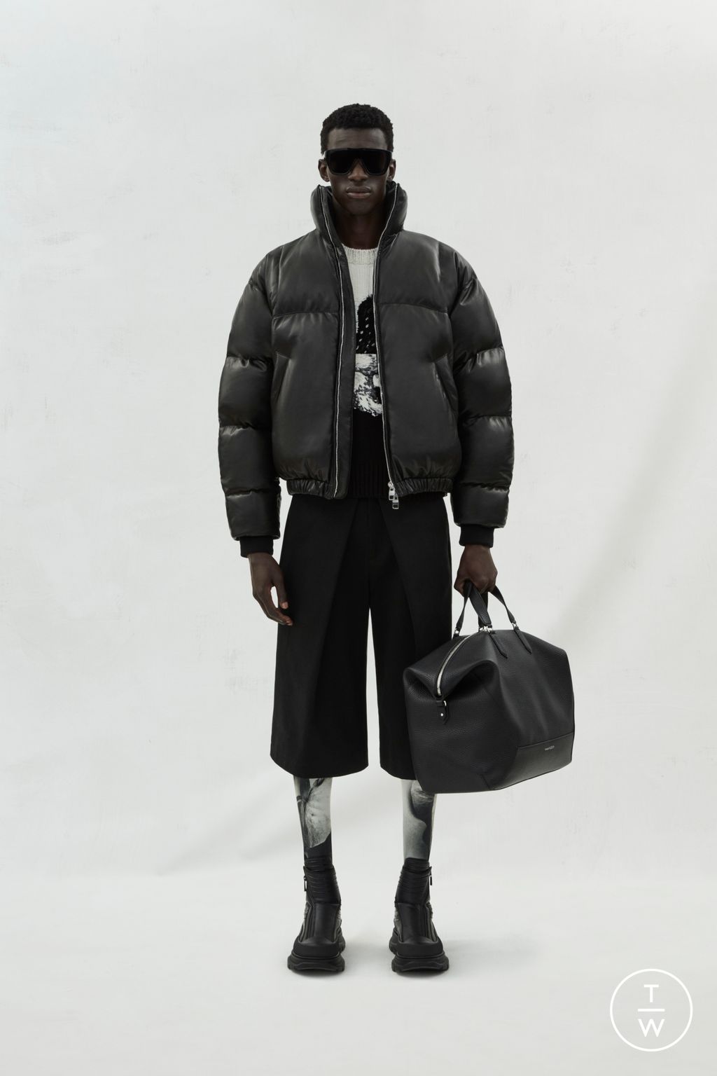 Fashion Week London Fall/Winter 2023 look 14 de la collection Alexander McQueen menswear