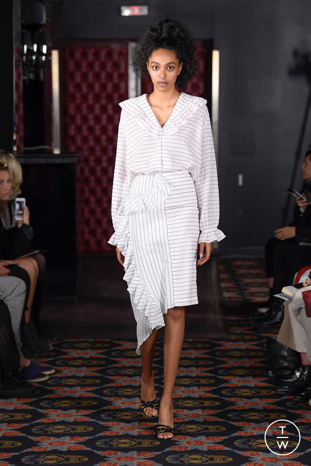 Fashion Week Paris Spring/Summer 2019 look 9 from the Jourden collection 女装