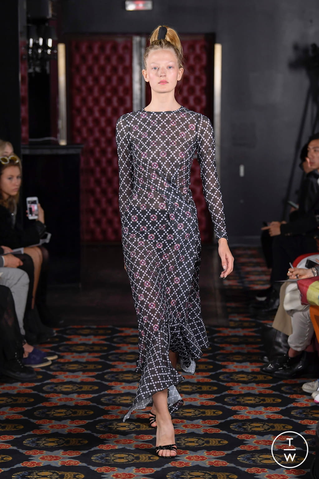 Fashion Week Paris Spring/Summer 2019 look 26 from the Jourden collection 女装