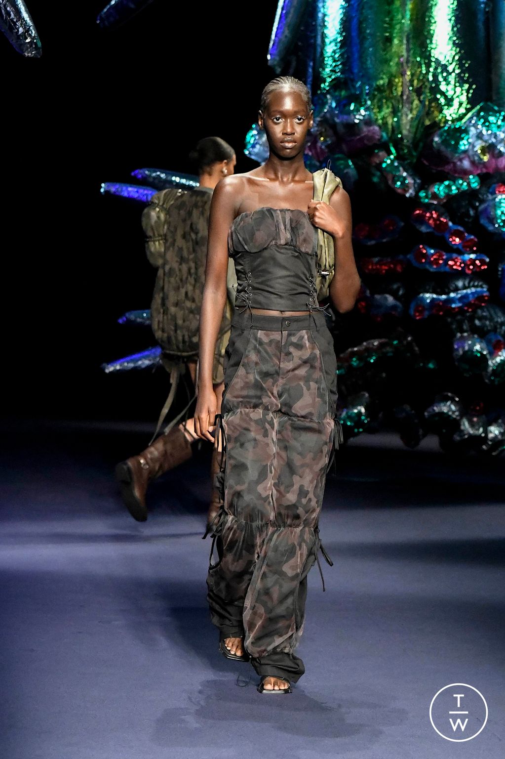 Fashion Week Milan Fall/Winter 2024 look 10 de la collection Andersson Bell menswear