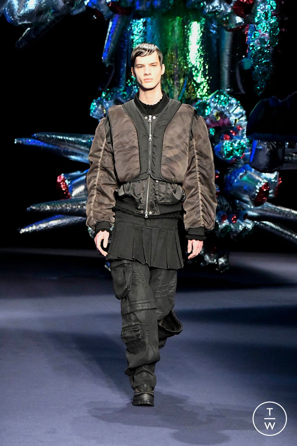 Fashion Week Milan Fall/Winter 2024 look 12 de la collection Andersson Bell menswear