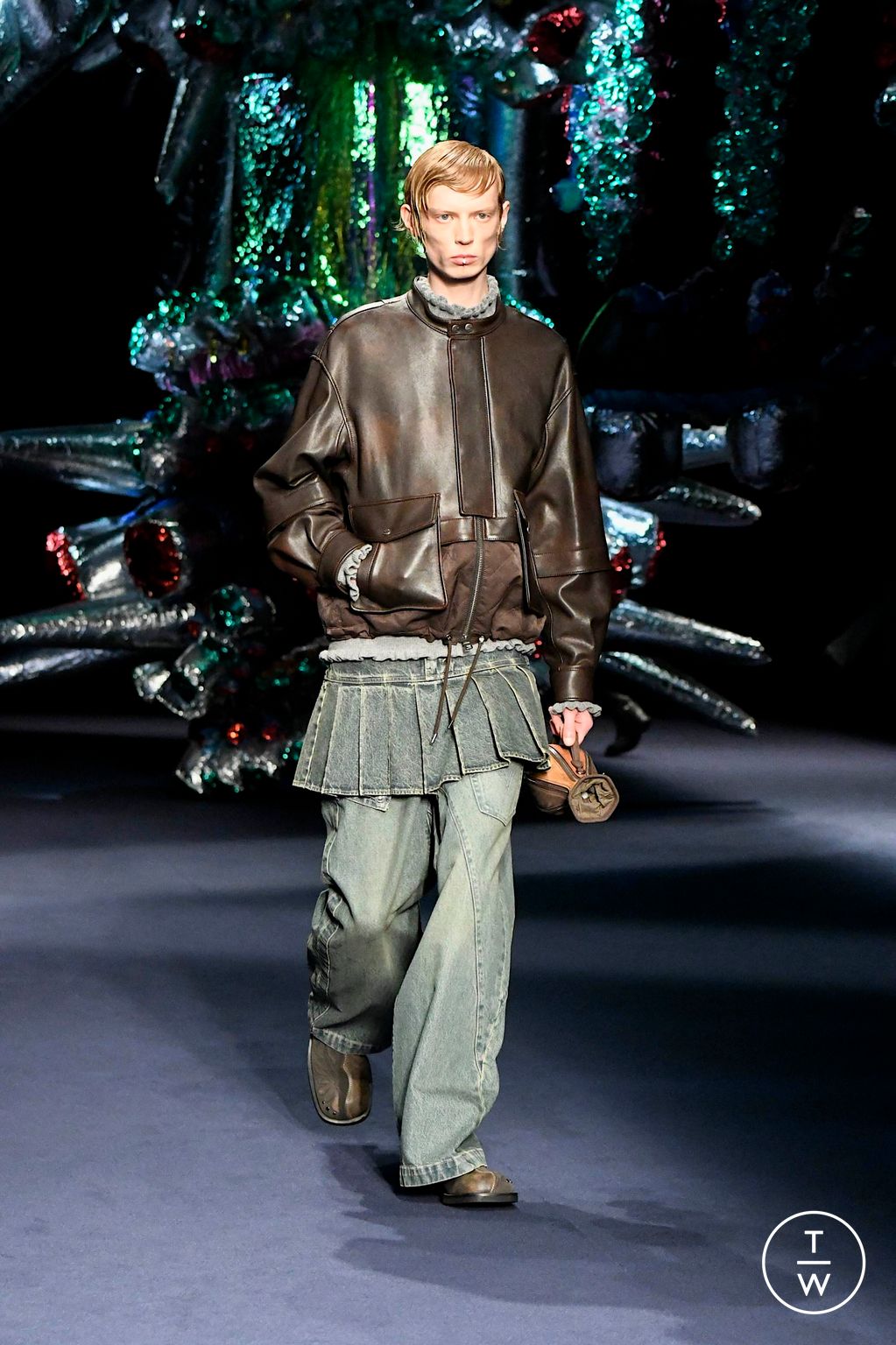 Fashion Week Milan Fall/Winter 2024 look 20 de la collection Andersson Bell menswear