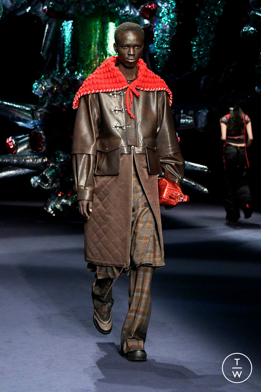 Fashion Week Milan Fall/Winter 2024 look 21 de la collection Andersson Bell menswear