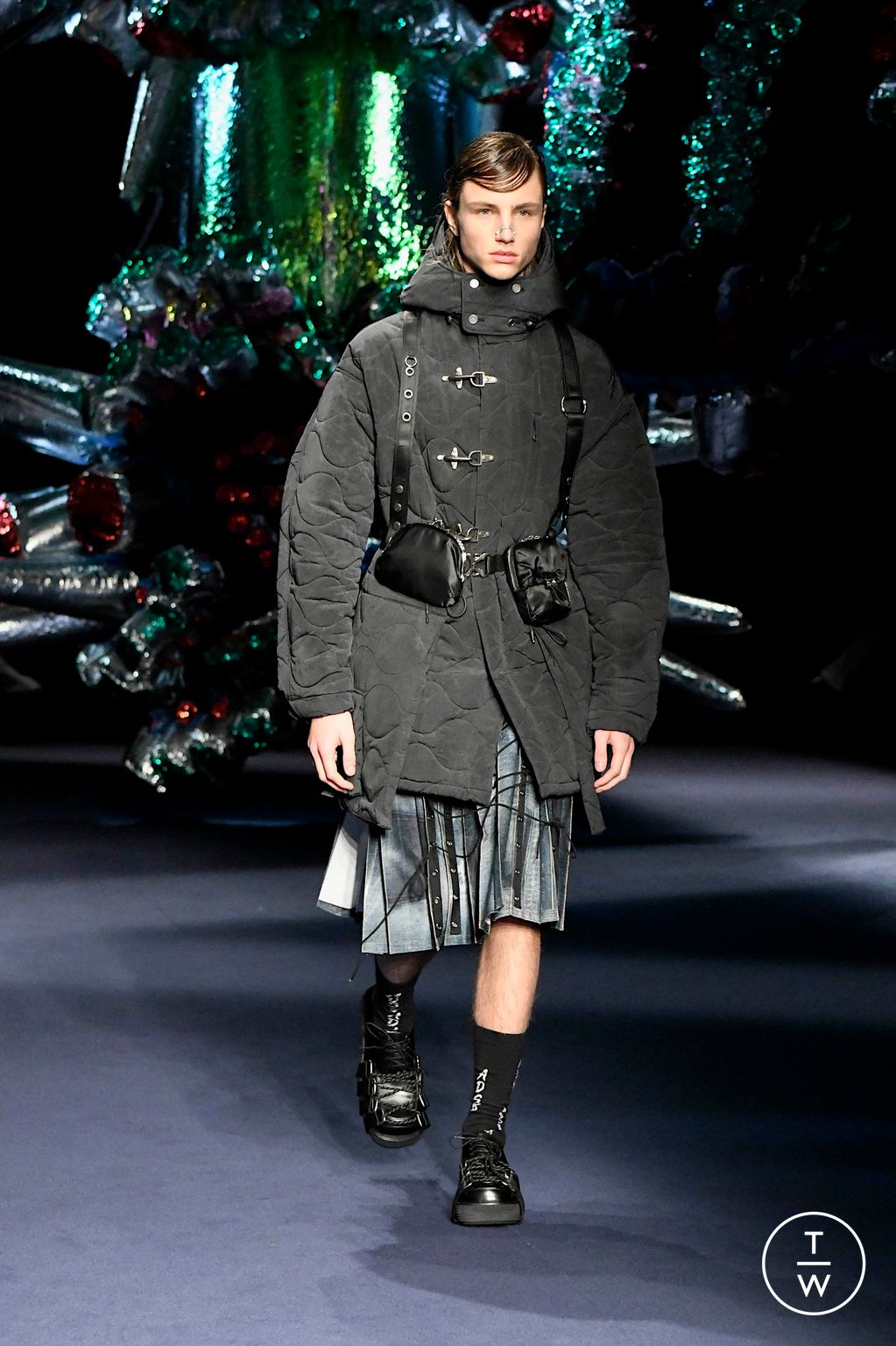 Fashion Week Milan Fall/Winter 2024 look 35 from the Andersson Bell collection 男装