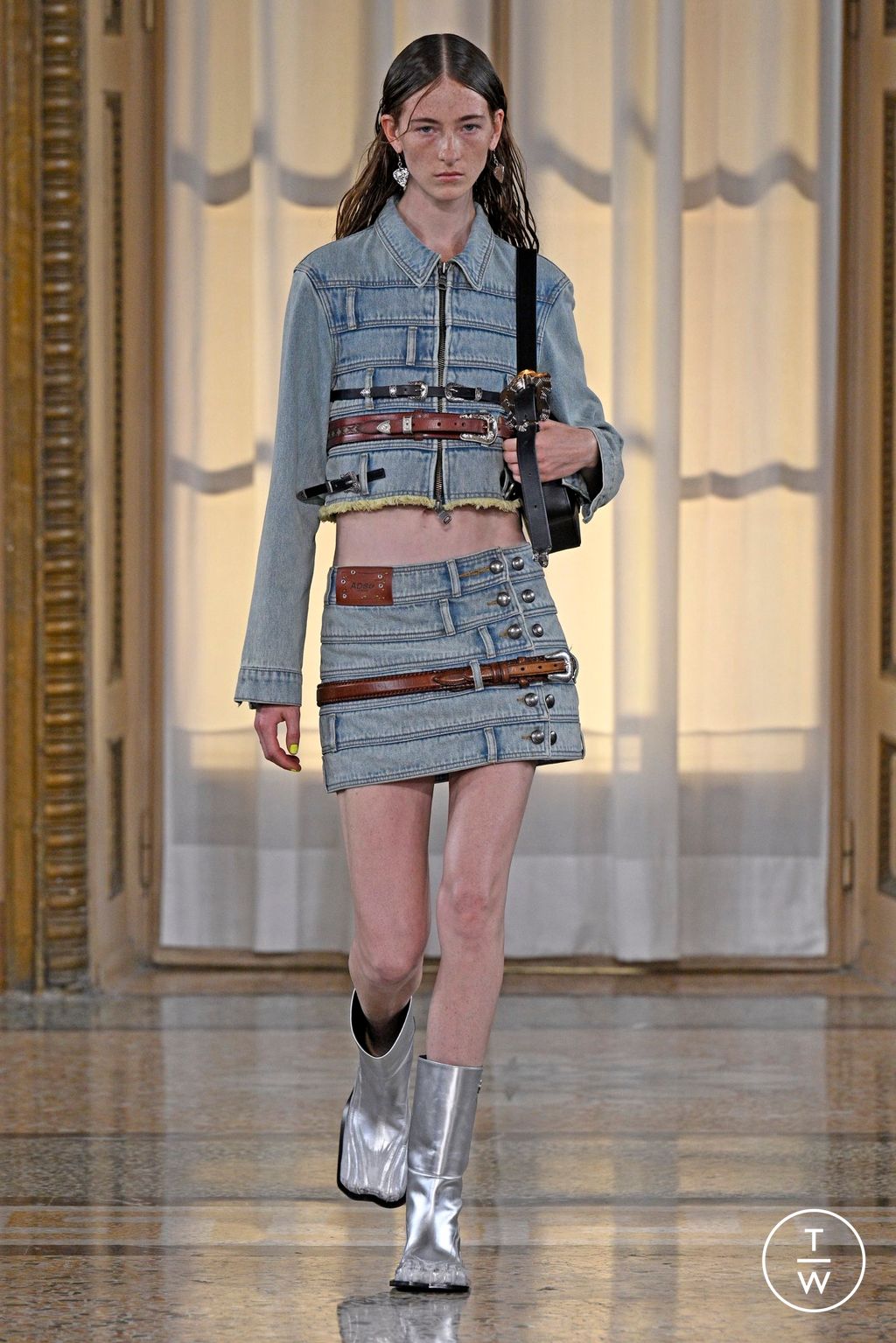 Fashion Week Milan Spring/Summer 2024 look 4 de la collection Andersson Bell menswear