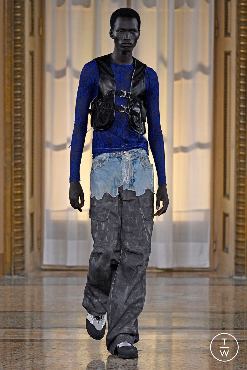 Fashion Week Milan Spring/Summer 2024 look 7 de la collection Andersson Bell menswear