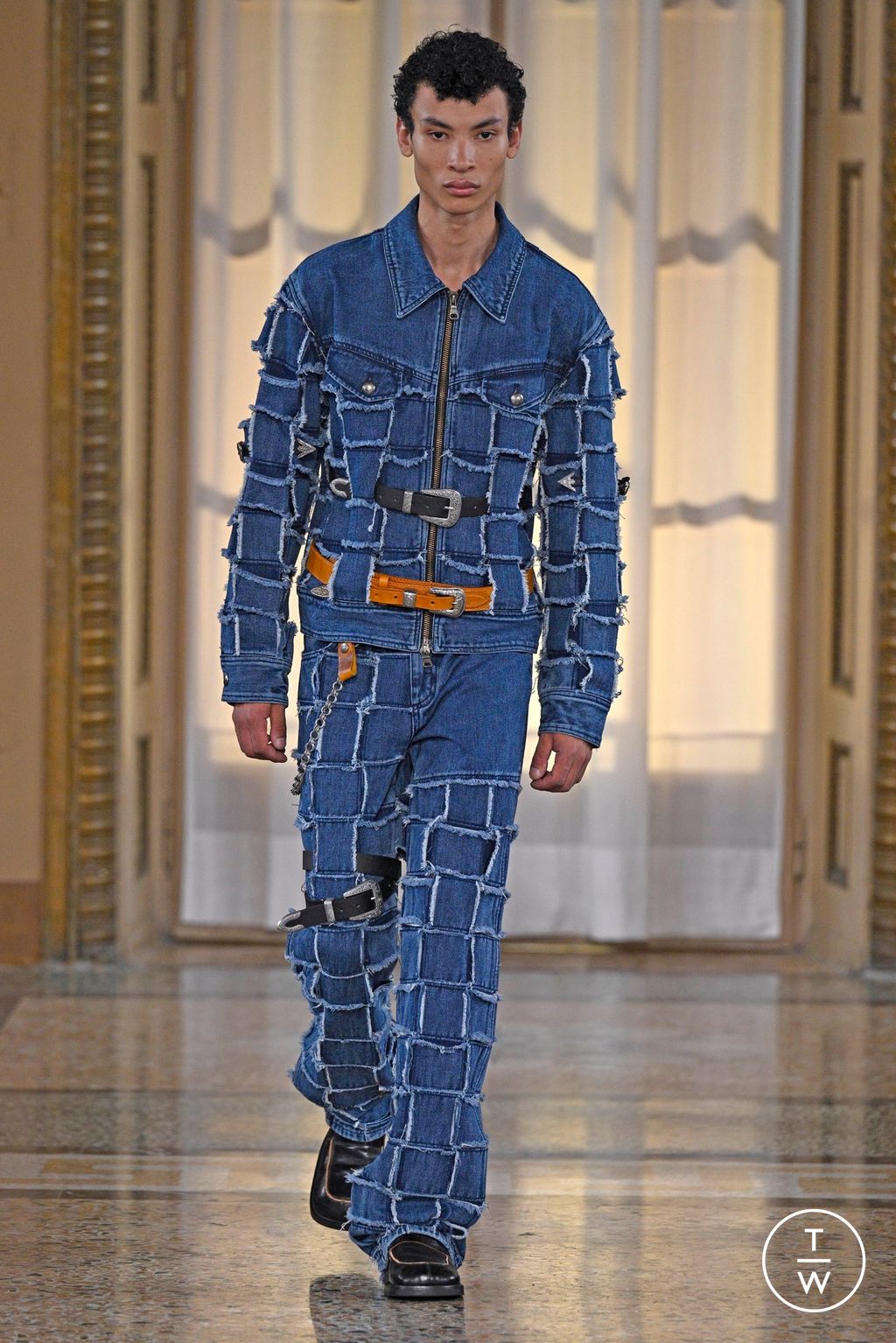 Fashion Week Milan Spring/Summer 2024 look 21 from the Andersson Bell collection 男装