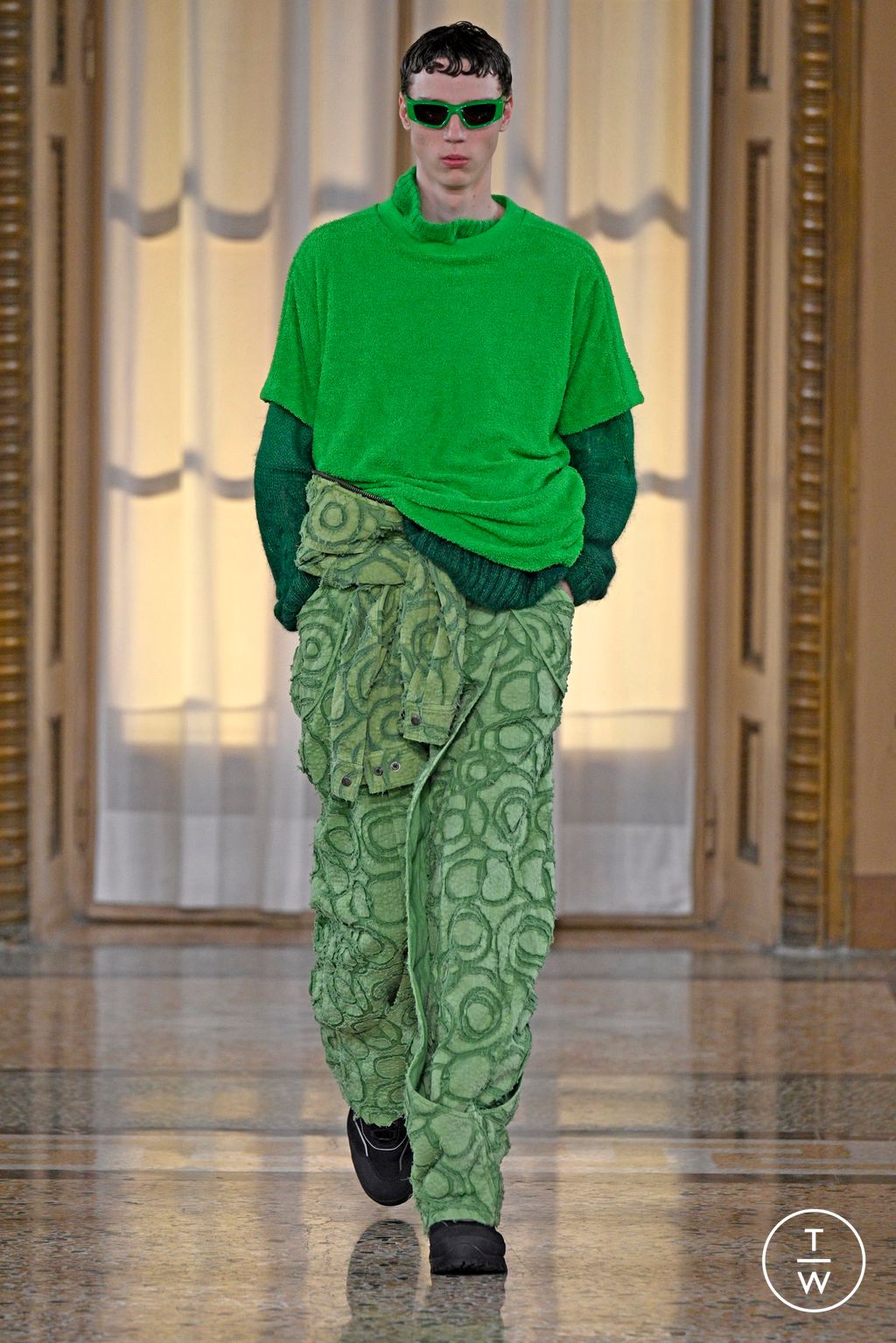 Fashion Week Milan Spring/Summer 2024 look 28 from the Andersson Bell collection menswear