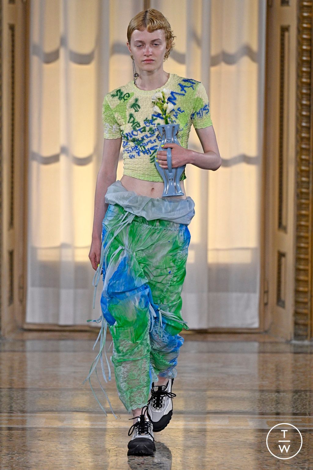 Fashion Week Milan Spring/Summer 2024 look 31 de la collection Andersson Bell menswear