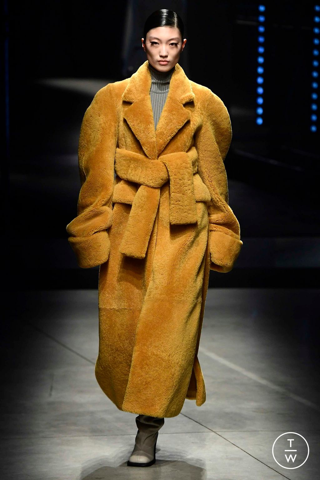Fashion Week Milan Fall/Winter 2023 look 9 from the Andreadamo collection womenswear