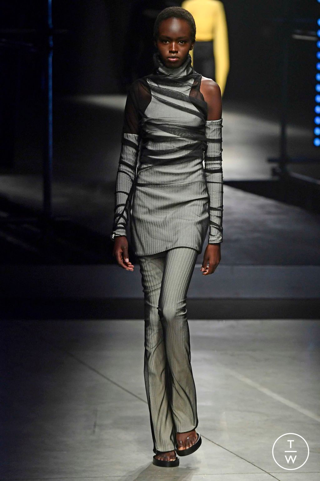Fashion Week Milan Fall/Winter 2023 look 19 de la collection Andreadamo womenswear