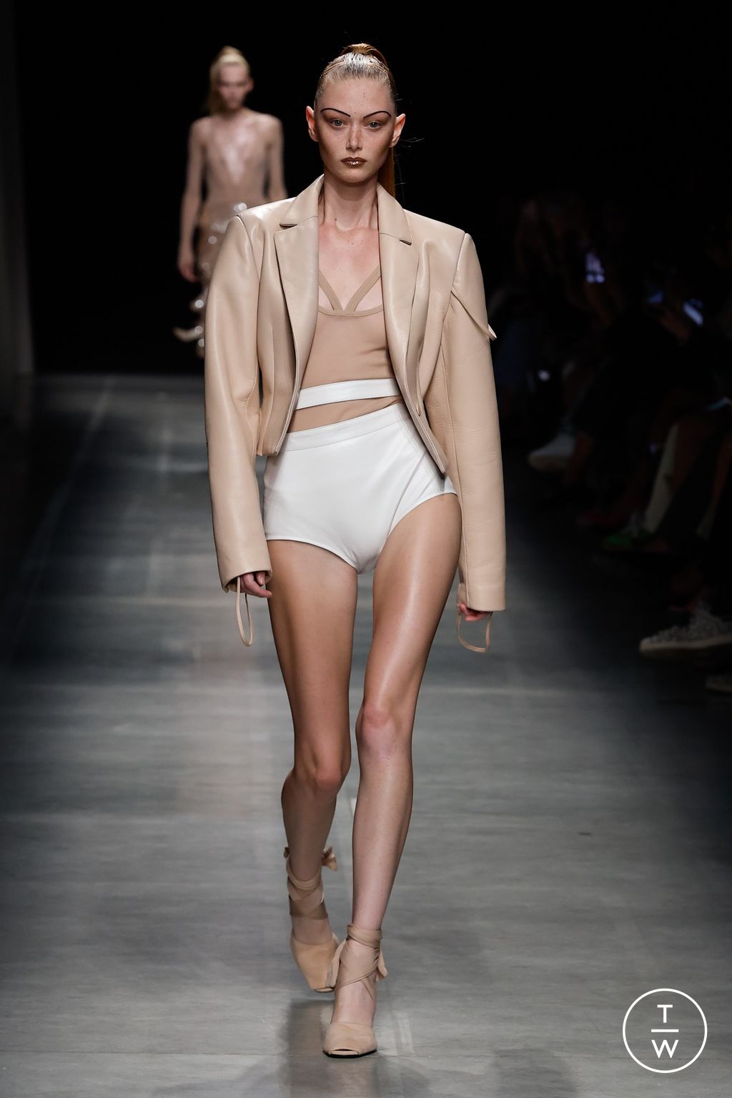 Fashion Week Milan Spring/Summer 2024 look 15 de la collection Andreadamo womenswear
