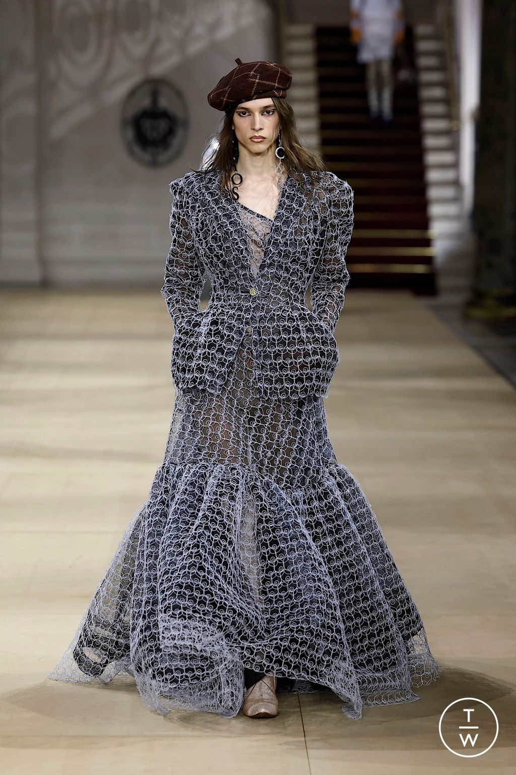 Fashion Week Paris Fall/Winter 2025 look 33 from the Andreas Kronthaler for Vivienne Westwood collection womenswear