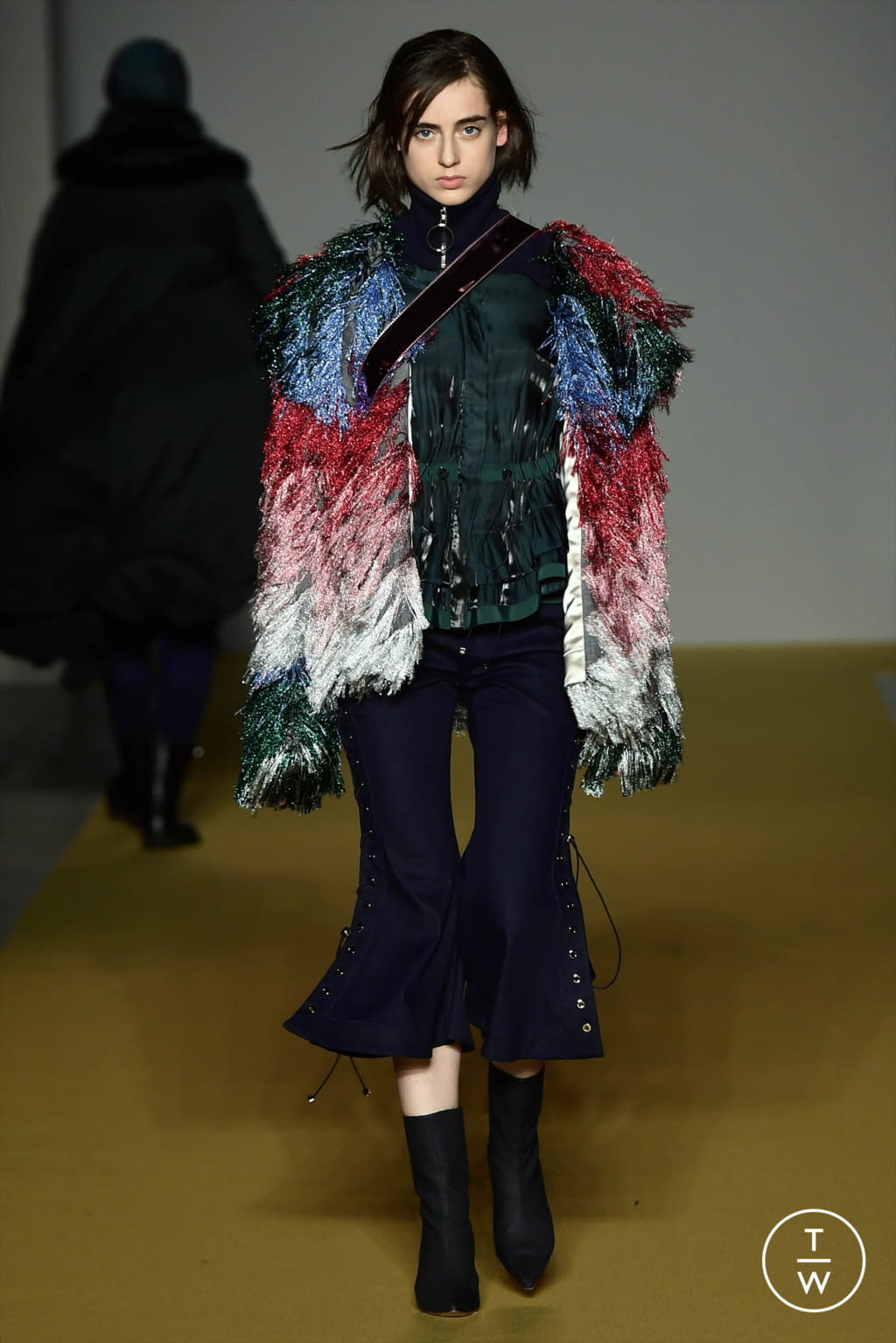 Fashion Week Milan Fall/Winter 2017 look 24 de la collection Angel Chen womenswear