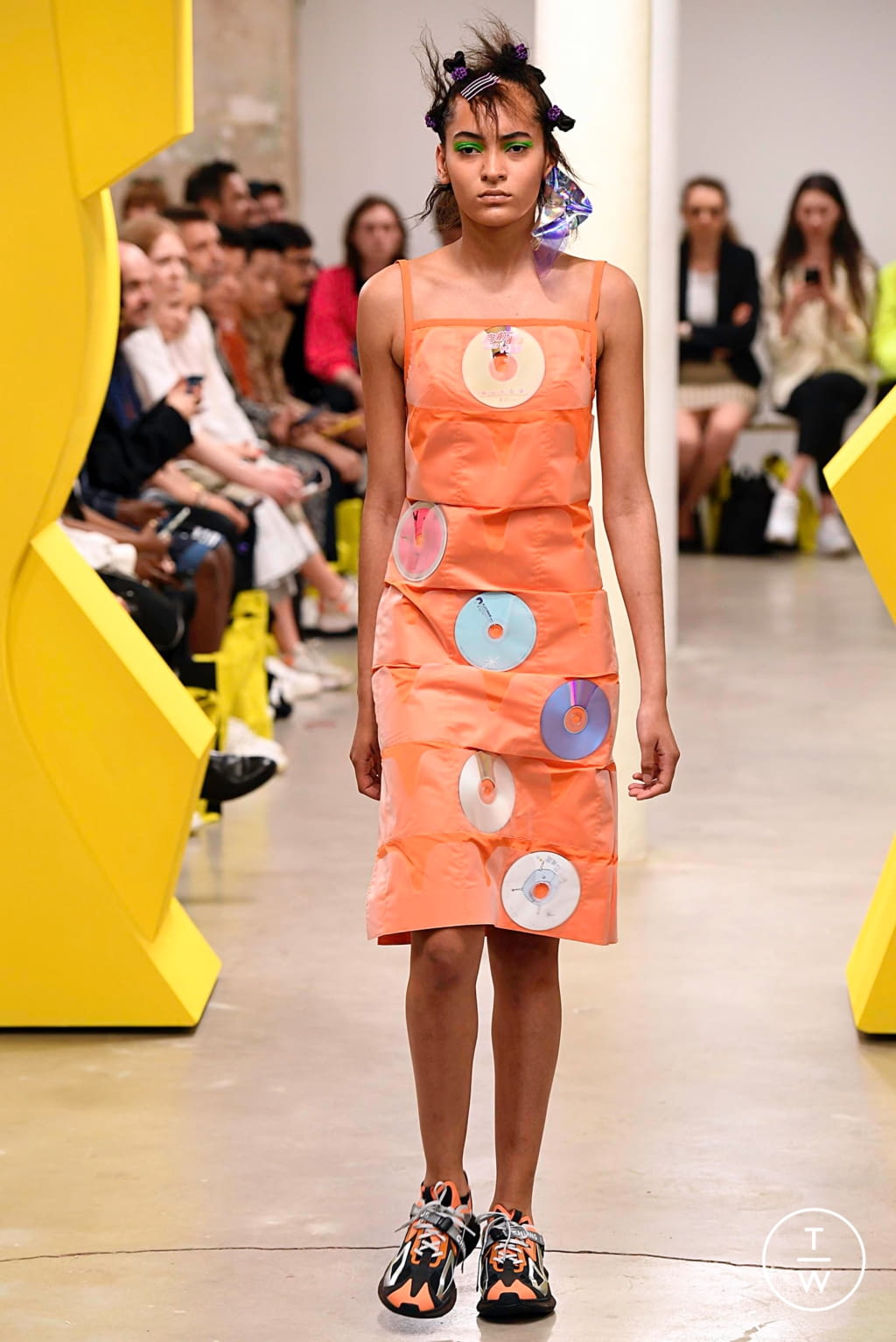 Fashion Week Paris Spring/Summer 2020 look 3 de la collection Angus Chiang menswear