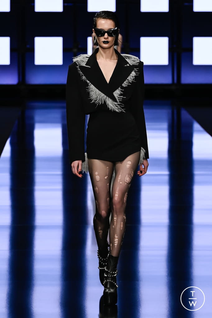 Fashion Week Milan Fall/Winter 2022 look 2 from the Aniye Records collection womenswear