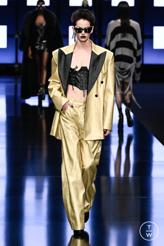 Fashion Week Milan Fall/Winter 2022 look 13 from the Aniye Records collection 女装
