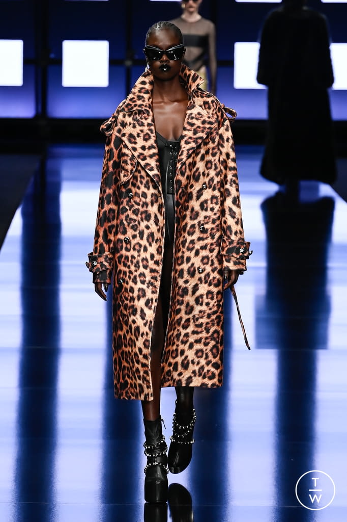 Fashion Week Milan Fall/Winter 2022 look 16 from the Aniye Records collection womenswear