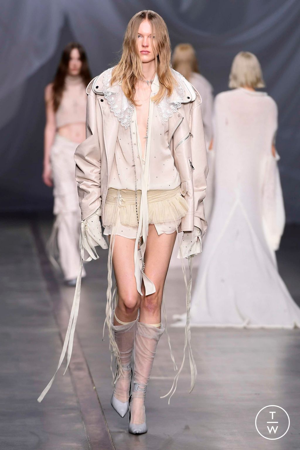 Fashion Week Milan Fall/Winter 2023 look 10 from the Aniye Records collection womenswear