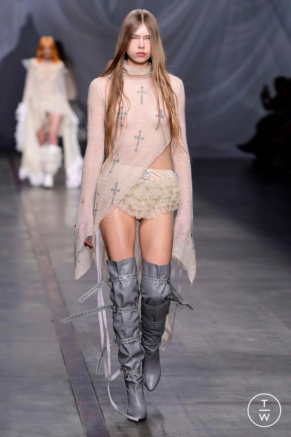 Fashion Week Milan Fall/Winter 2023 look 13 from the Aniye Records collection 女装