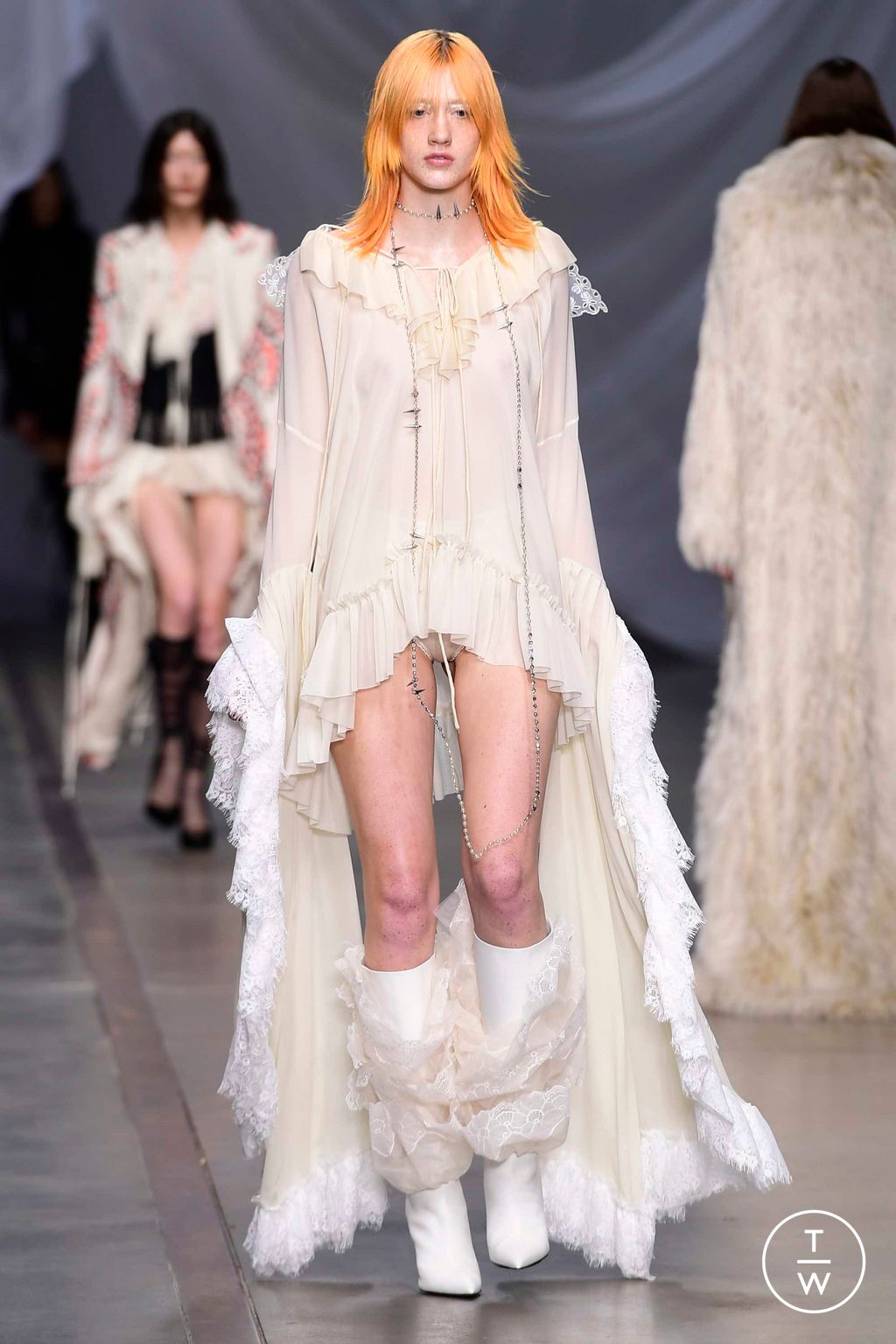 Fashion Week Milan Fall/Winter 2023 look 14 from the Aniye Records collection womenswear