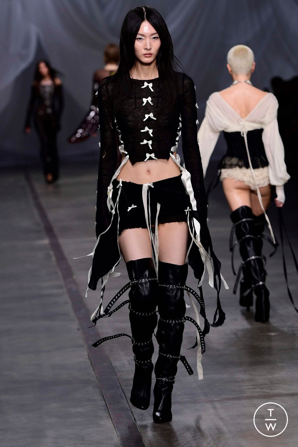 Fashion Week Milan Fall/Winter 2023 look 21 from the Aniye Records collection 女装